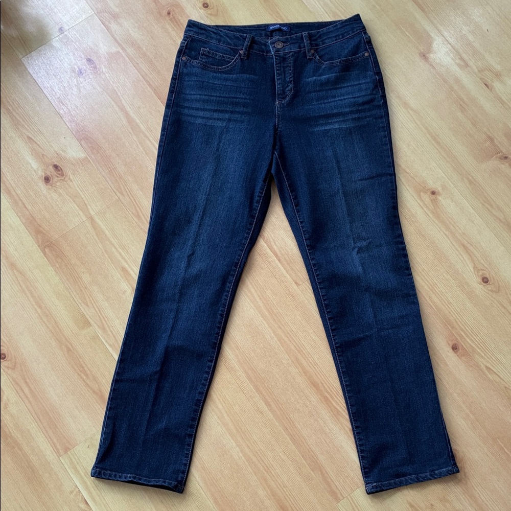 Bandolino “Mandie” Women's Dark Indigo Straight Leg Jeans Size 8